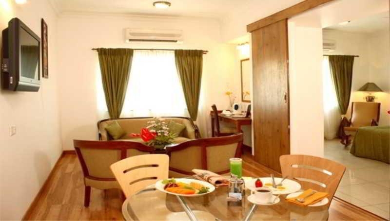 Octave Hotel - Double Road Bangalore Room photo